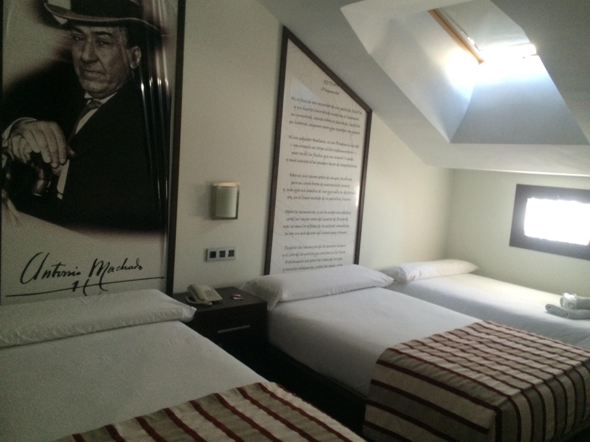 Hostal Aznaitin Baeza Extérieur photo