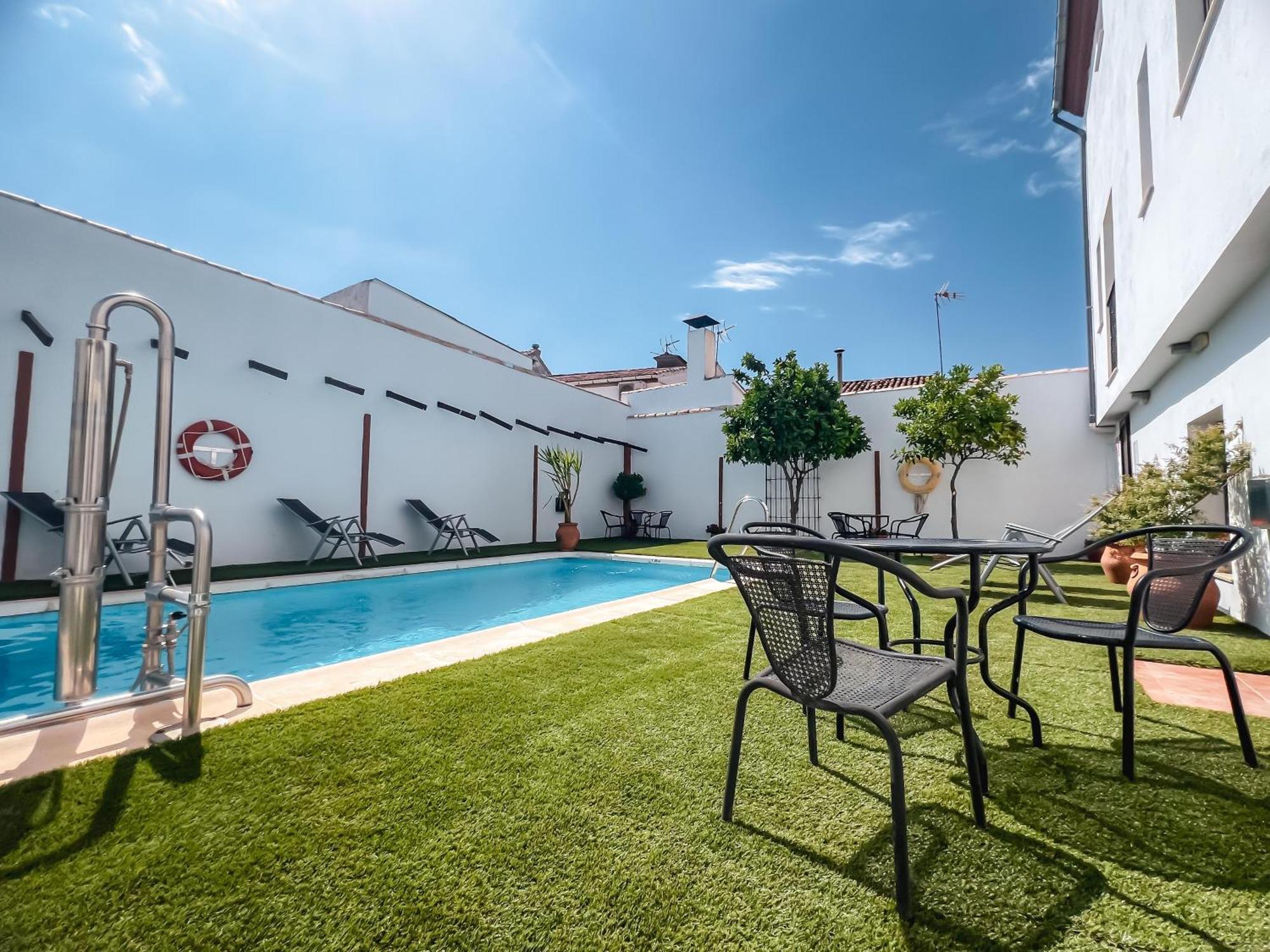 Hostal Aznaitin Baeza Extérieur photo
