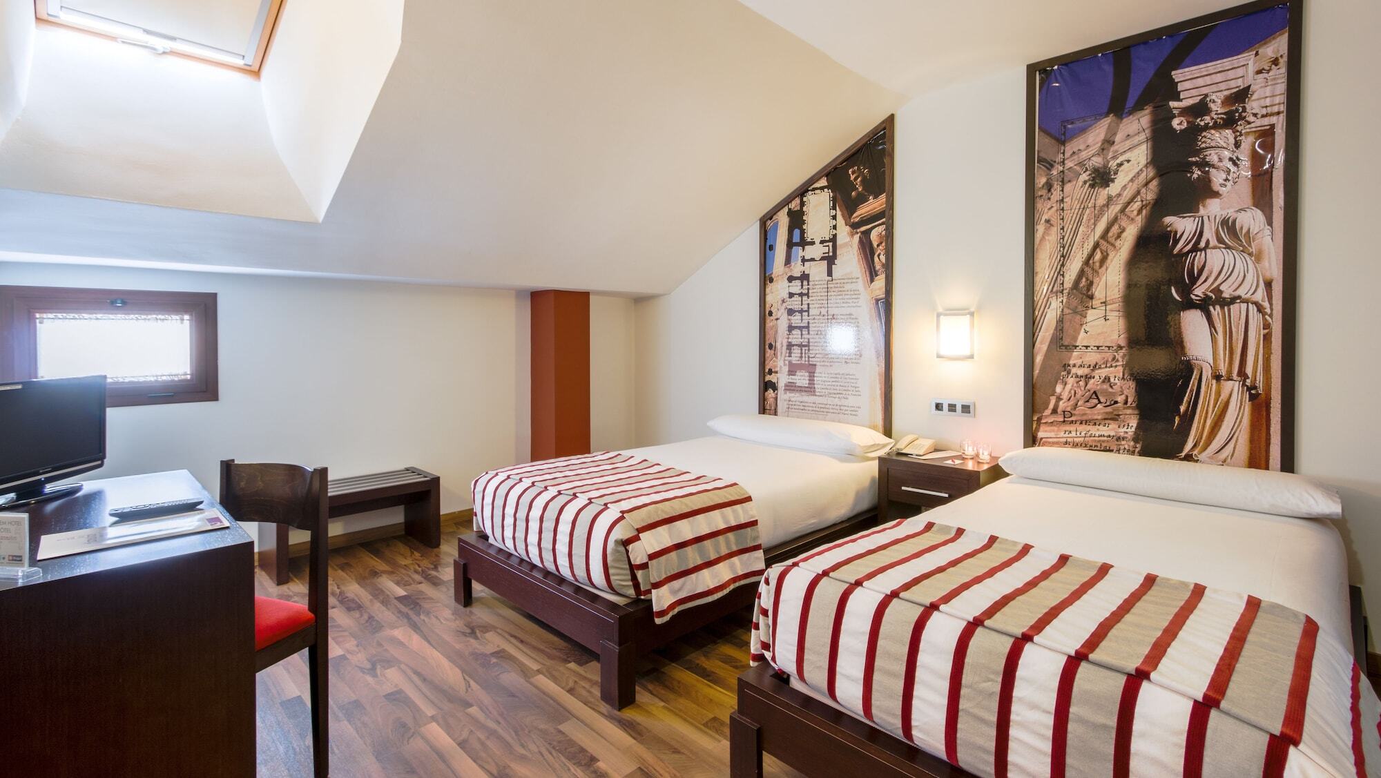 Hostal Aznaitin Baeza Extérieur photo