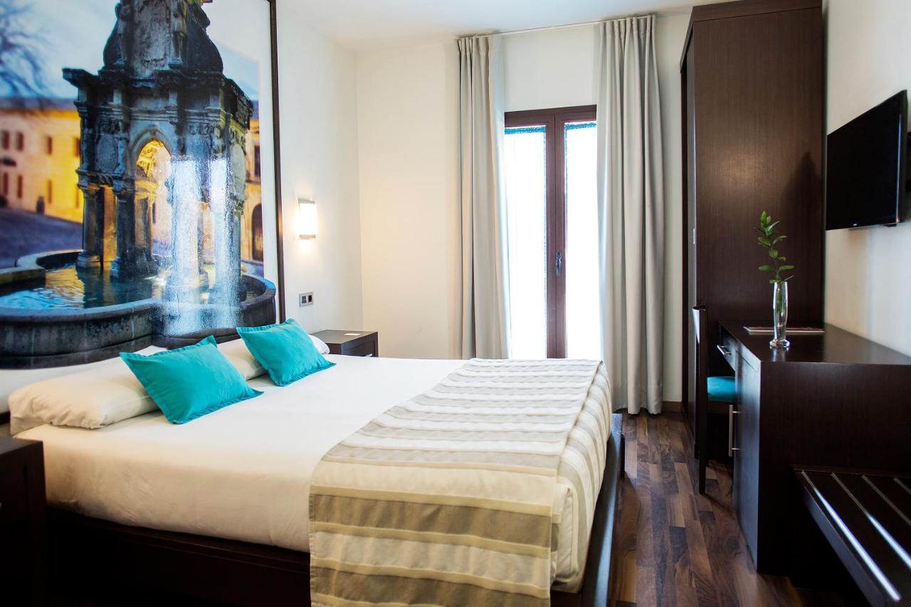 Hostal Aznaitin Baeza Extérieur photo