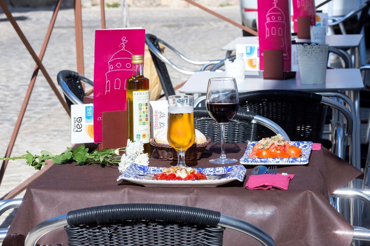 Hostal Aznaitin Baeza Extérieur photo