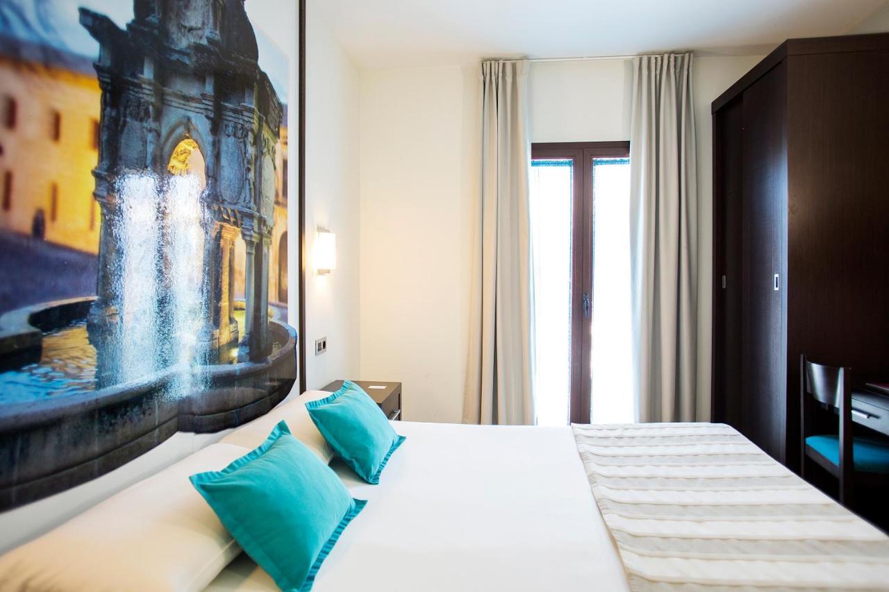 Hostal Aznaitin Baeza Extérieur photo